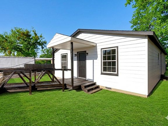 4th image of 609 Western Hills Trl