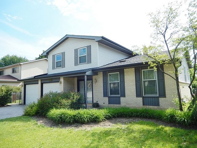 1st image of 3109 N Carriageway Dr