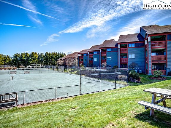 3rd image of 151 Deer Valley Drive #225