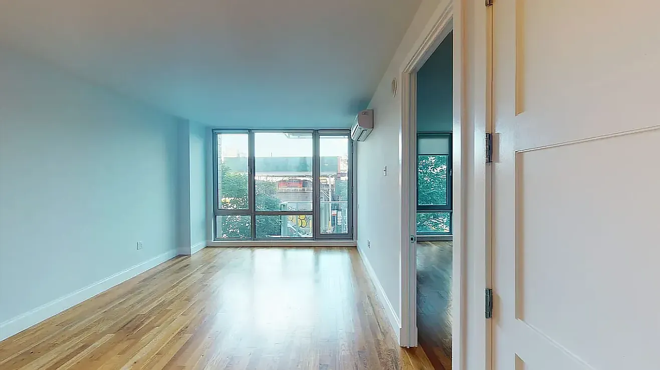 395 Leonard Street — Photo 2