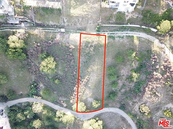 2nd image of 2625 Forest Park Dr