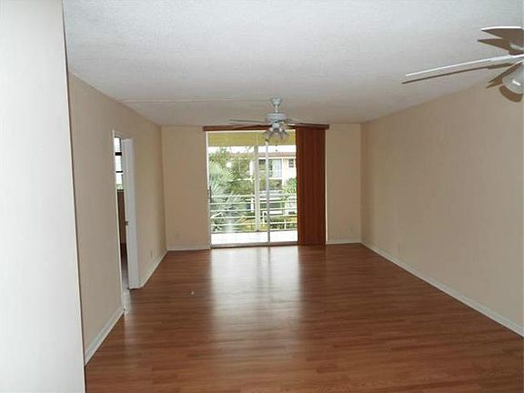 3rd image of 4500 N Federal Hwy APT 309A
