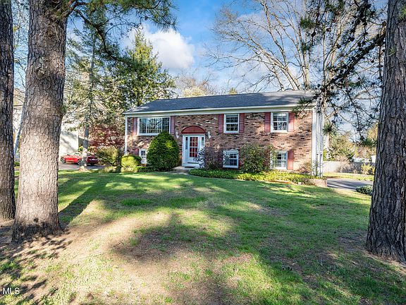 3rd image of 3158 Lone Pine Road