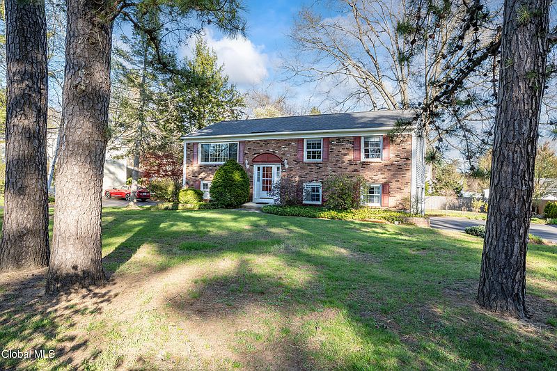 3rd image of 3158 Lone Pine Road