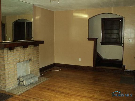 4th image of 1723 Milroy St