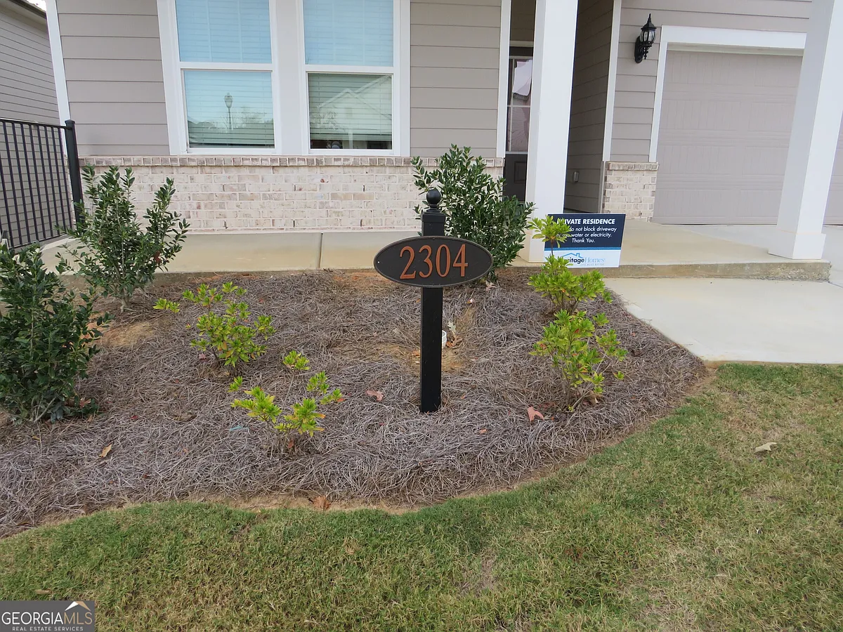 Building Photo - 2304 Grape Vine Way