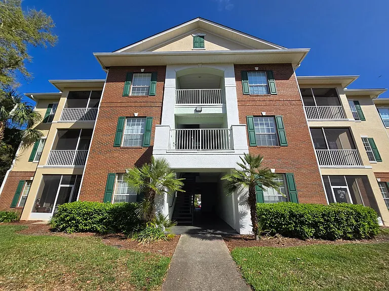 785 Oakleaf Plantation Pkwy #1824 — Photo 1