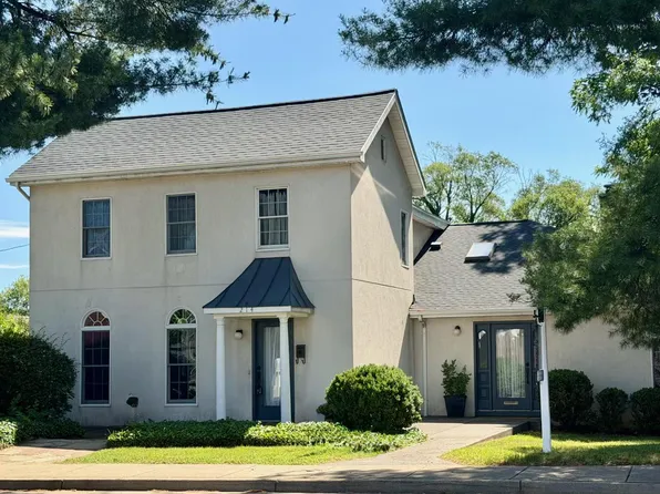 214 S Royal Ave, Front Royal, VA 22630