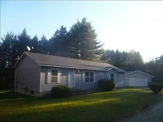 11420 Algoma Ave NE photo 1