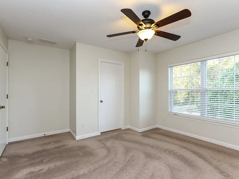 1237 Silver Ridge Ln — Photo 13