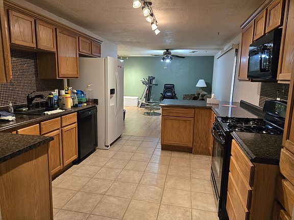 2nd image of 903 Rivas Rd NE