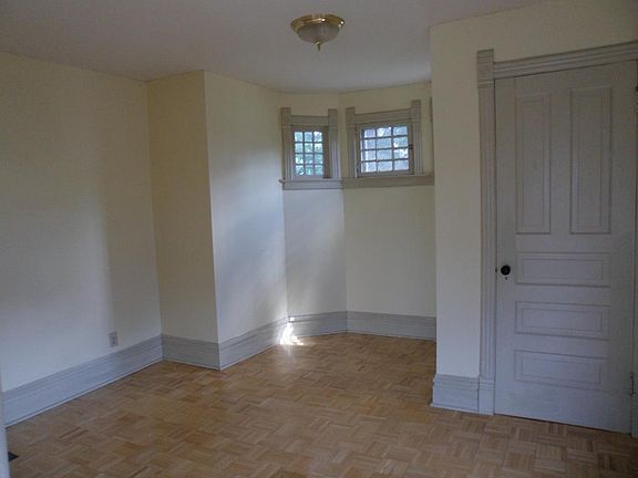 3rd image of 227 Hill Ave #A