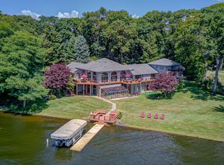 4298 Braeburn Ct, Norton Shores, MI 49441