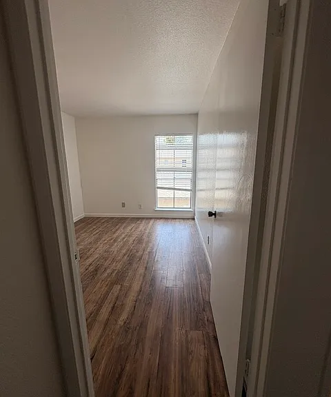 310 S Argyle Ave #106 — Photo 7