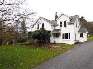 17 J Davis Rd, Charlton, MA 01507