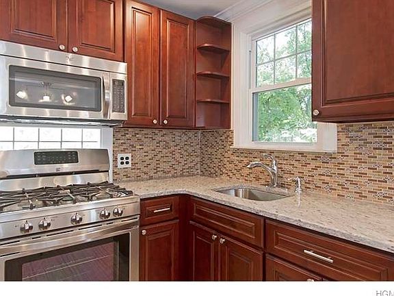 3rd image of 15 Hudson Ave