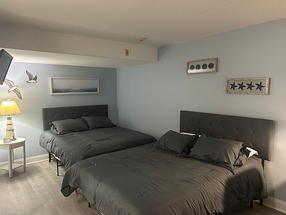 3rd image of 900 Wesley Ave