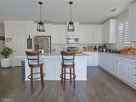 2nd image of 11953 Nyack Rd