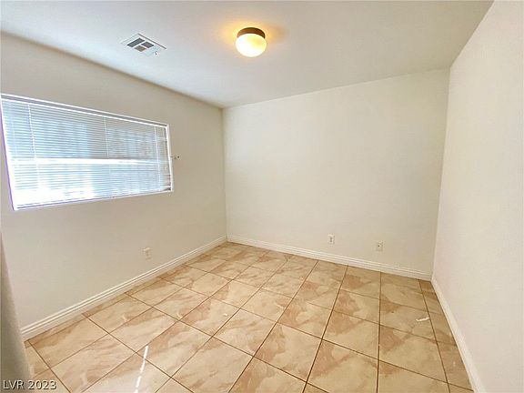4th image of 7389 Garnet Creek Ct