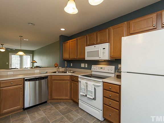 3rd image of 3741 Bison Hill Ln