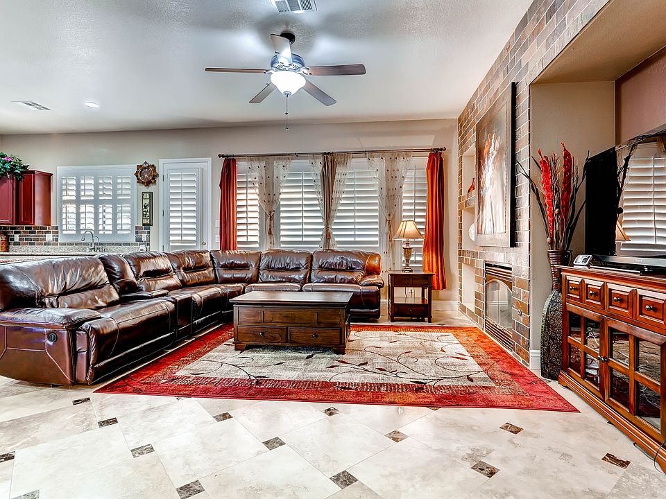 1st image of 383 Las Lanzas St