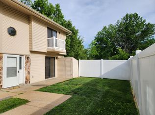 2597 Bluff View Dr, Fenton, MO 63026