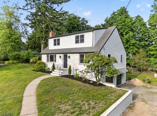11 Franklin St, Mahwah, NJ 07430