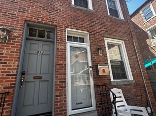 810 S Howard St, Philadelphia, PA 19147