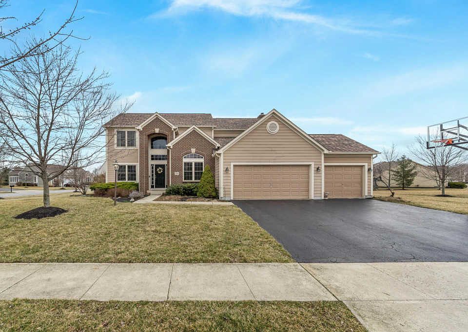1st image of 3464 Village Club Dr