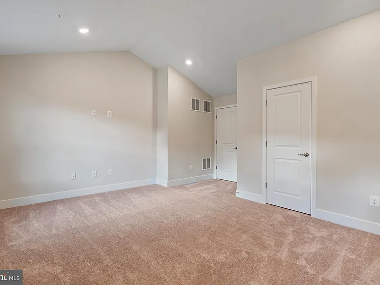 1421 Clingmans Dome Dr — Photo 32