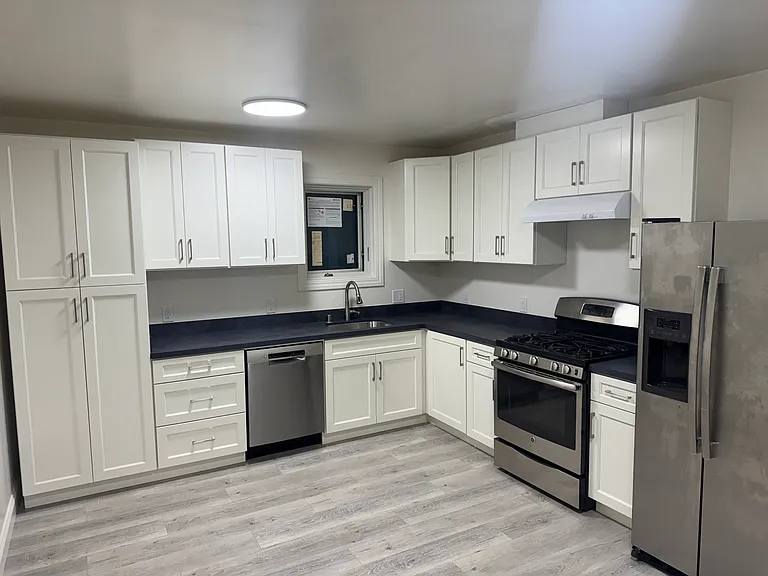 1001 62nd St #3 — Photo 1