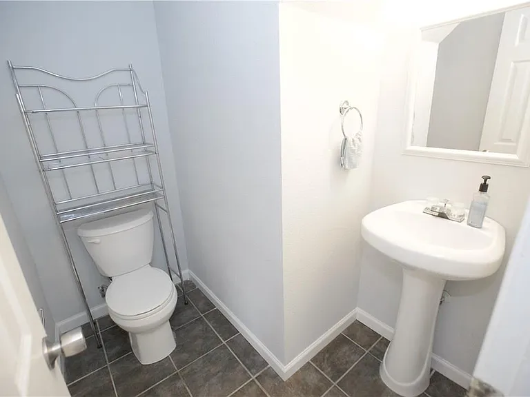 1314 Garden Path Dr — Photo 17