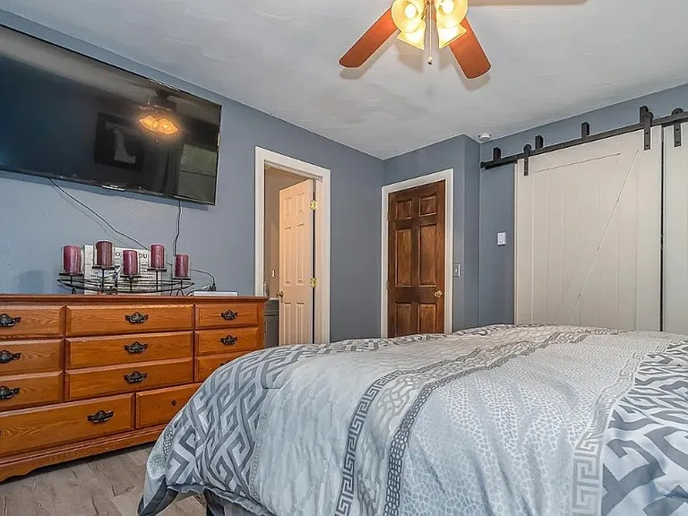 704 Old Crellin Rd — Photo 11