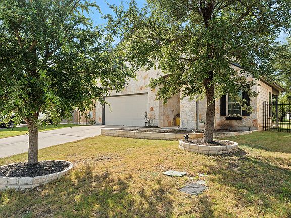 4th image of 105 Lewisville Ln