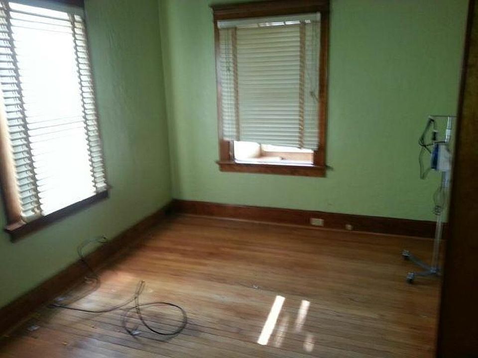 1st image of 3636 Long Dr