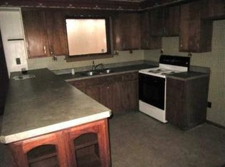 4801 Lakeview Rd, West farmington, OH 44491