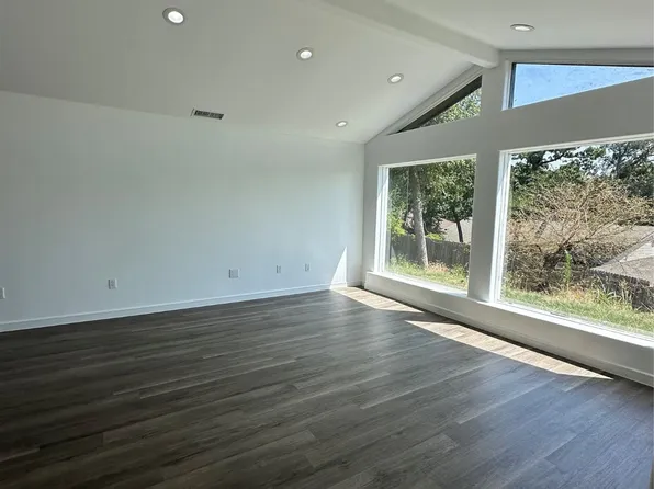 2913 Craig Ct, Fort Worth, TX 76112