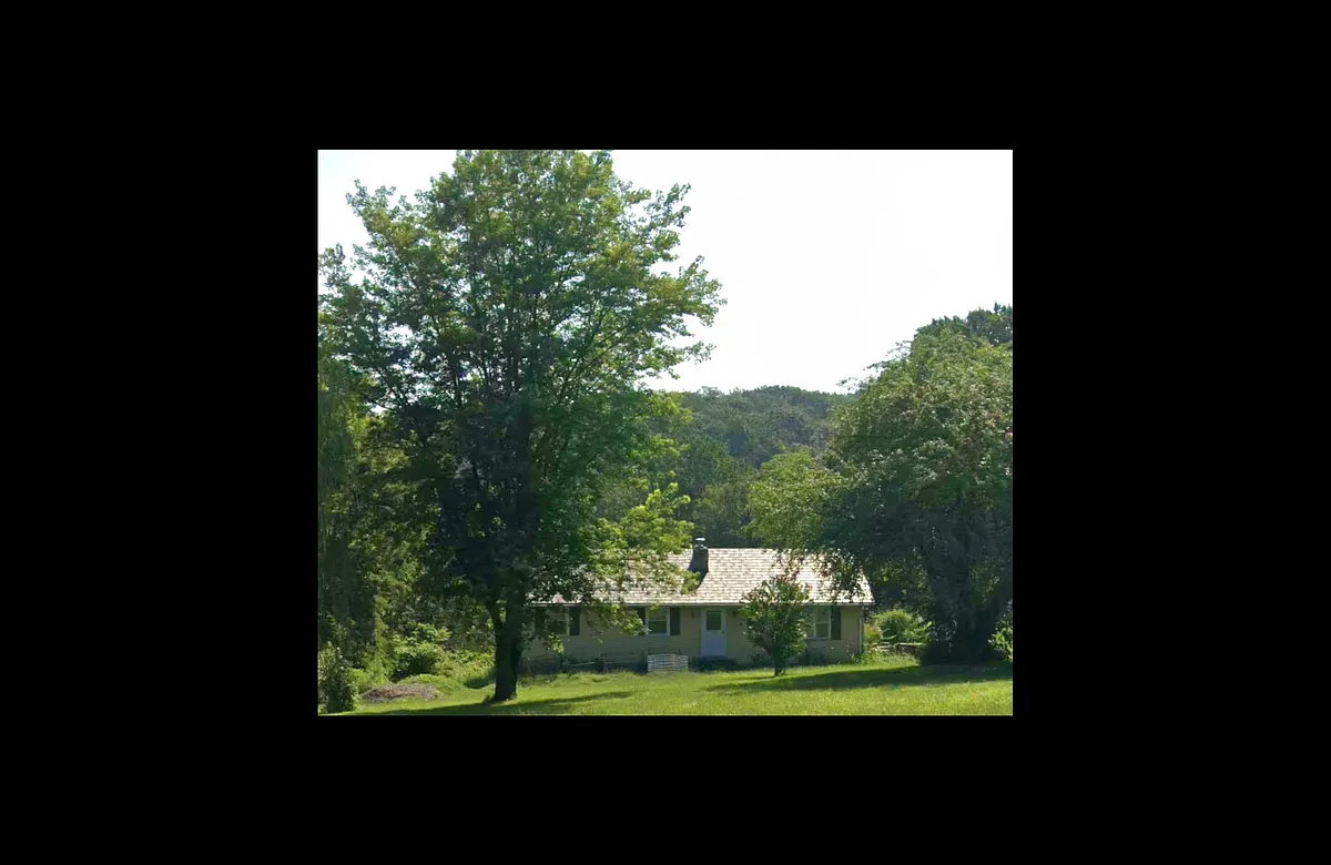 Building Photo - 479 Lancaster Pike