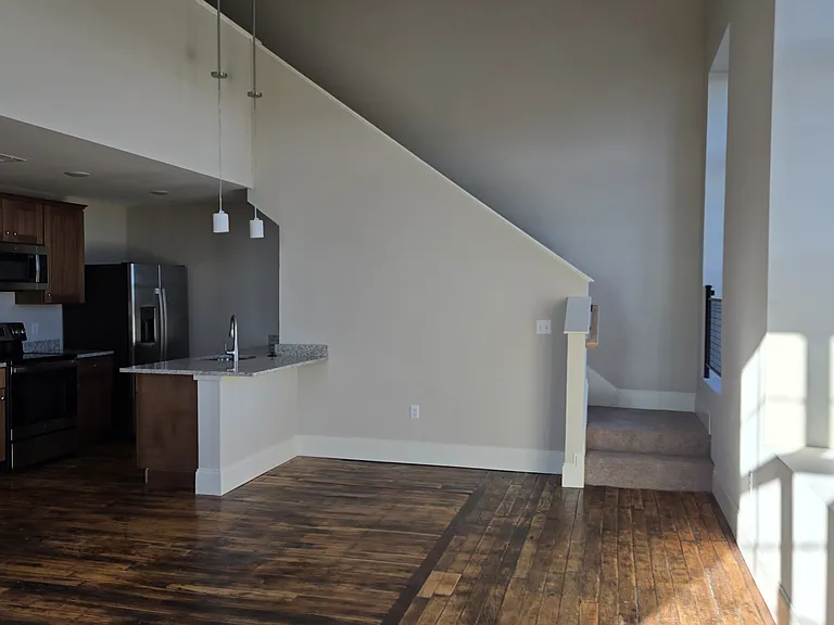 King Philip Lofts — Photo 22