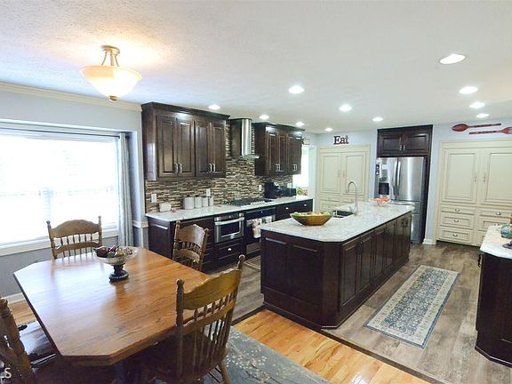 4th image of 2834 Old Cornelia Hwy