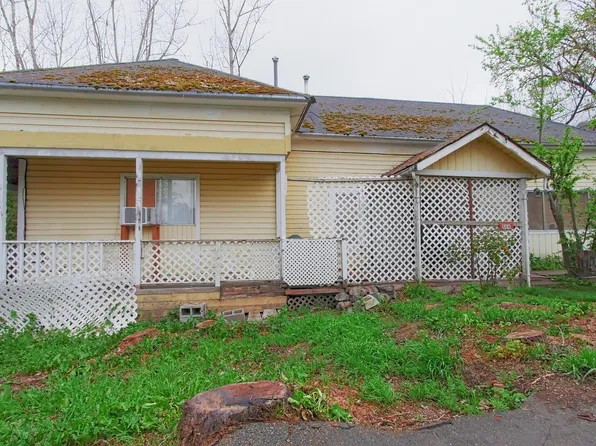 503 N 5th Ave, Gold Hill, OR 97525