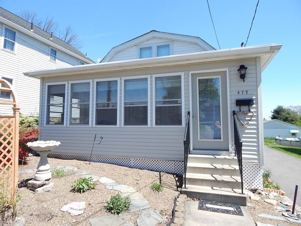 479 Hoyt Street, Pringle