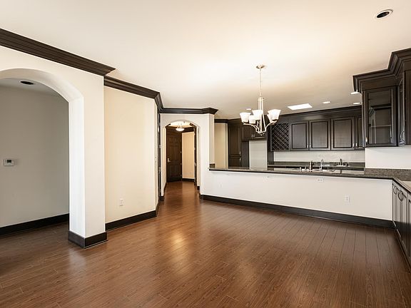 3rd image of 1138 Glenville Dr