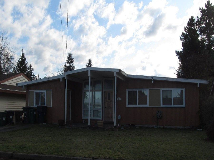 1st image of 619 S 188th St
