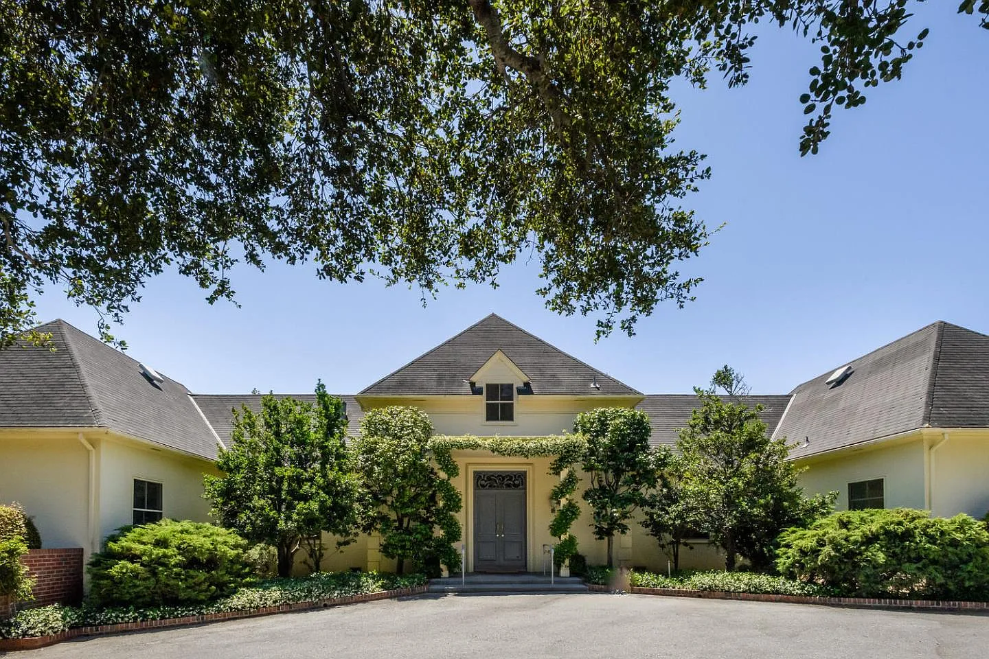 65 Downey Way photo 1