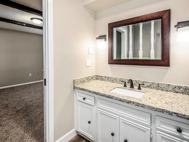 12510 Old River Dr — Photo 16