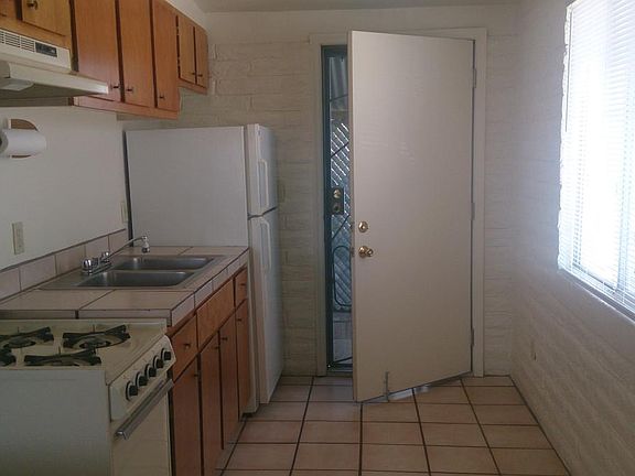 cozy kitchen with sm. pantry