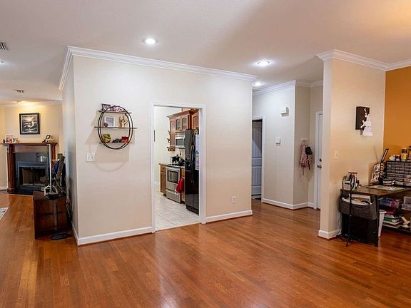 2nd image of 4127 Whithorn Way