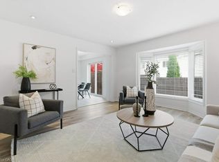 113 Thornlodge Dr, Hamilton, ON L8B 0N4