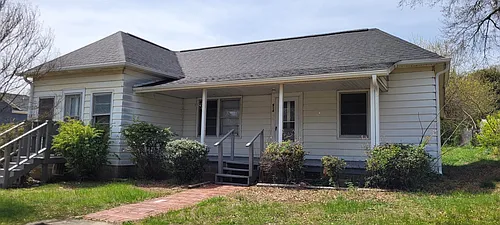 914 Cranbrook St Photo 1